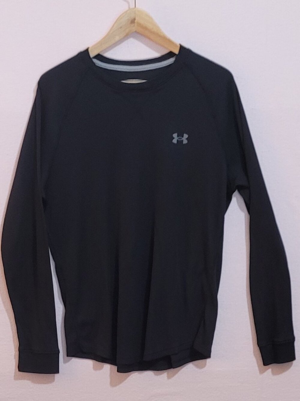 Thermal Shirt UNDER ARMOUR Long Sleeve Black Pullover Size Large Men's Unisex
